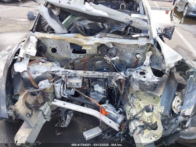 2024 TESLA MODEL Y 7SAYGDEEXRF993258 Photo 9