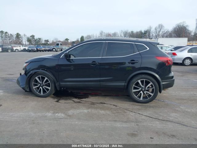 JN1BJ1CR1HW131942 Nissan Rogue Sport Sl