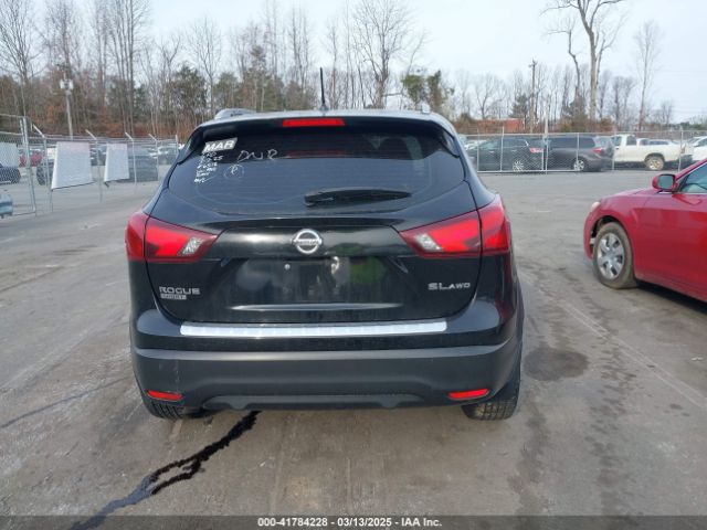 JN1BJ1CR1HW131942 Nissan Rogue Sport Sl