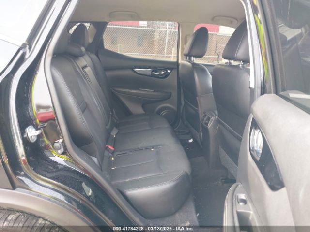 JN1BJ1CR1HW131942 Nissan Rogue Sport Sl