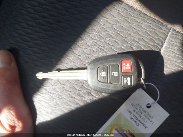 2T1BURHE4JC006084 Toyota COROLLA LE