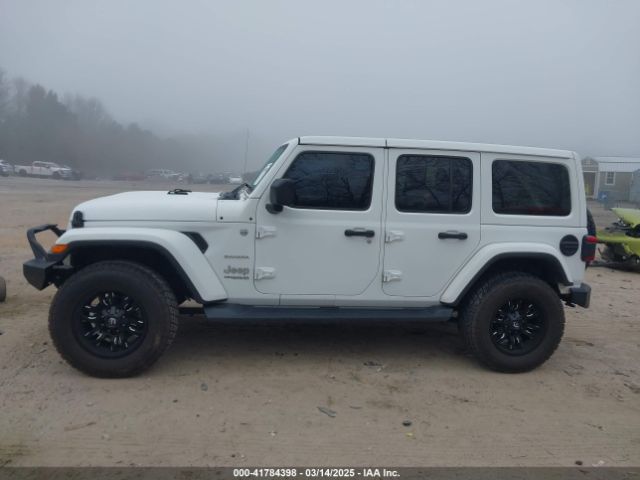 1C4HJXEG3JW161309 Jeep Wrangler Unlimited Sahara 4x4