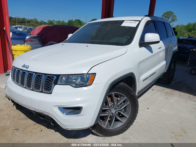 1C4RJEAG6JC270735 Jeep Grand Cherokee Laredo E 4x2