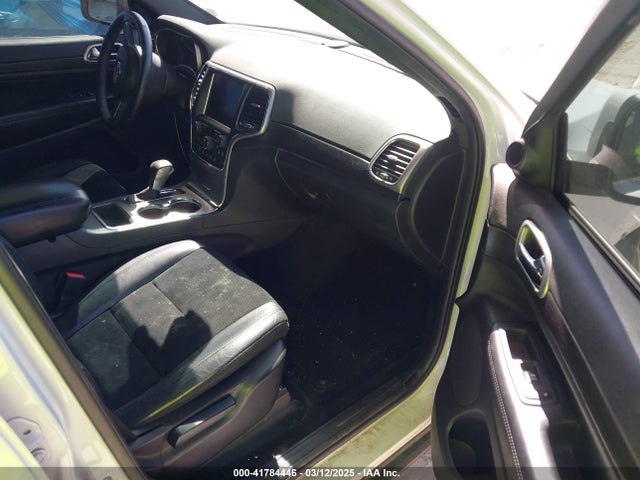 1C4RJEAG6JC270735 Jeep Grand Cherokee Laredo E 4x2