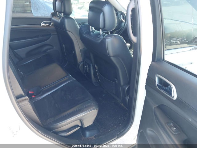 1C4RJEAG6JC270735 Jeep Grand Cherokee Laredo E 4x2