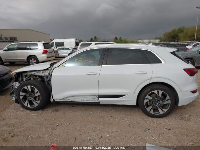 WA1LAAGE6NB033284 Audi E-tron Premium Plus Quattro