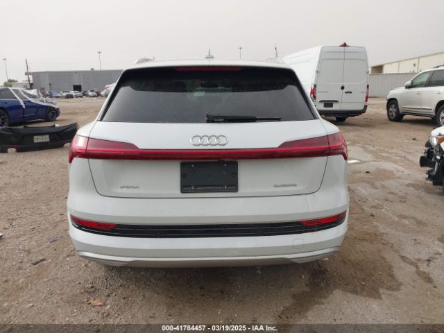 WA1LAAGE6NB033284 Audi E-tron Premium Plus Quattro