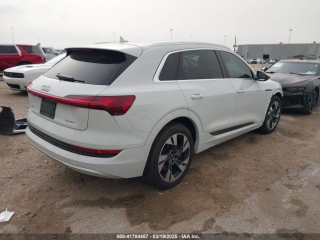WA1LAAGE6NB033284 Audi E-tron Premium Plus Quattro