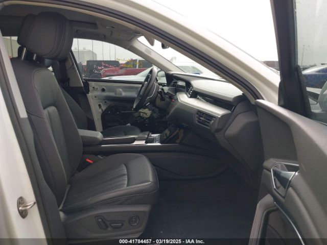 WA1LAAGE6NB033284 Audi E-tron Premium Plus Quattro