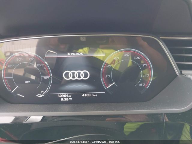 WA1LAAGE6NB033284 Audi E-tron Premium Plus Quattro