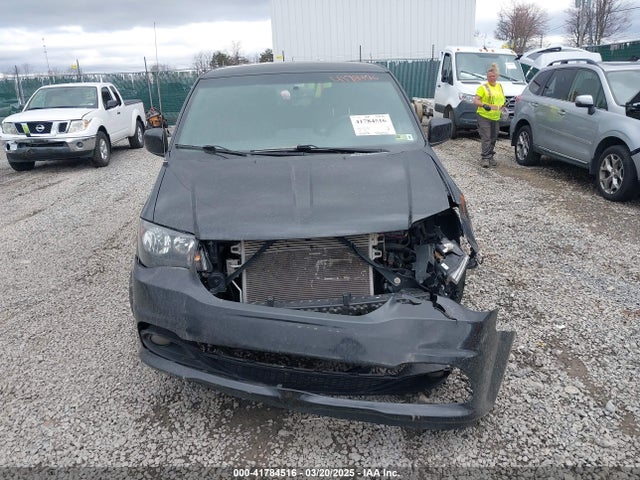 2C4RDGCG5JR156118 Dodge Grand Caravan Sxt