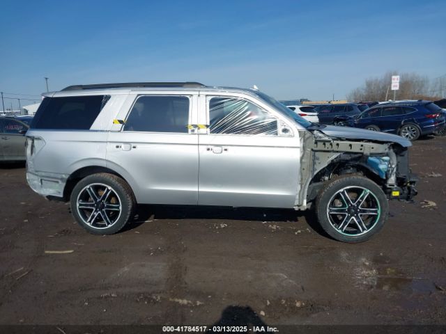 1FMJU2AT4KEA86525 Ford Expedition Limited