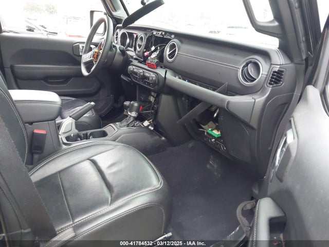 1C4JJXP6XPW556327 Jeep Wrangler 4xe Sahara 4x4
