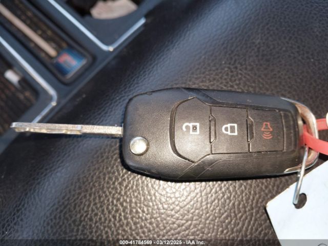 1FTFX1E5XKKD17372 Ford F-150 Xl