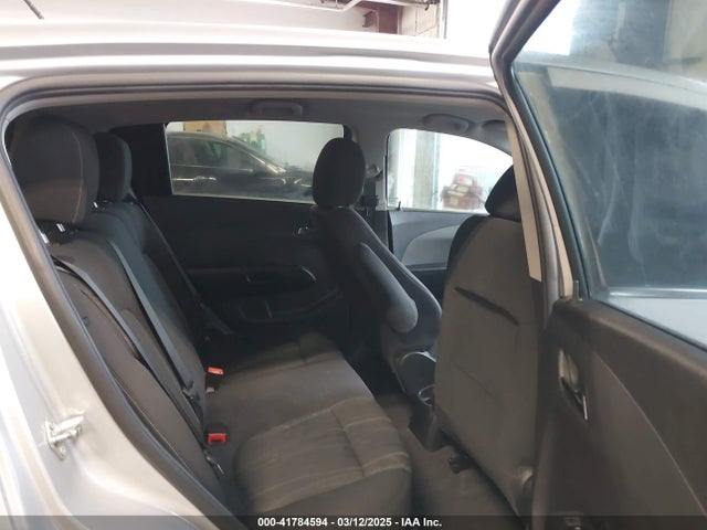 1G1JC6SBXF4129256 Chevrolet Sonic Lt Auto