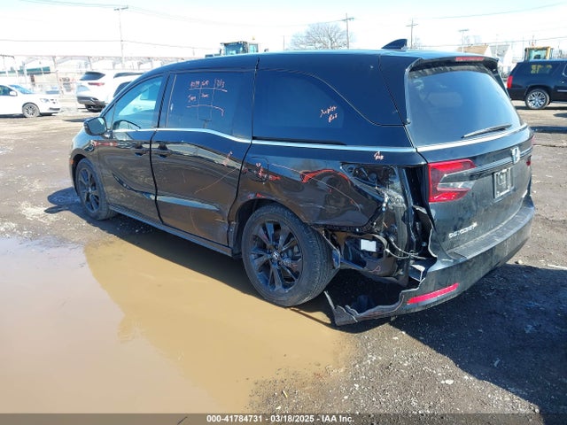5FNRL6H75RB070899 Honda Odyssey Sport