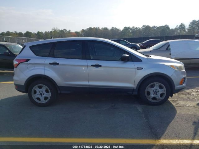 1FMCU0F73HUC42707 Ford ESCAPE S