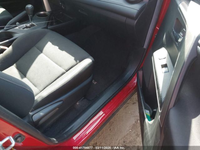 JTMRFREV3FD150071 Toyota Rav4 Xle