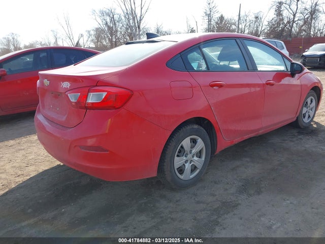 1G1BC5SM2H7109696 Chevrolet Cruze Ls Auto