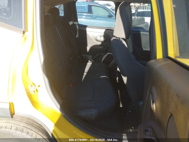 ZACCJAAT0FPB53341 Jeep Renegade Sport