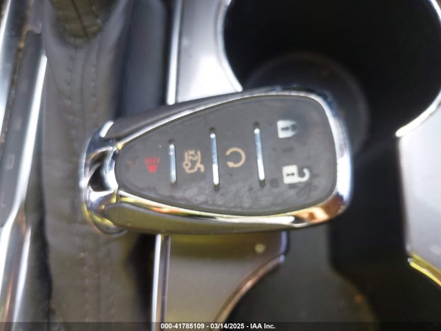 1G1ZD5STXJF222116 Chevrolet MALIBU LT