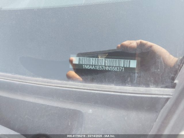 1N6AA1E57HN558371 Nissan Titan Sl