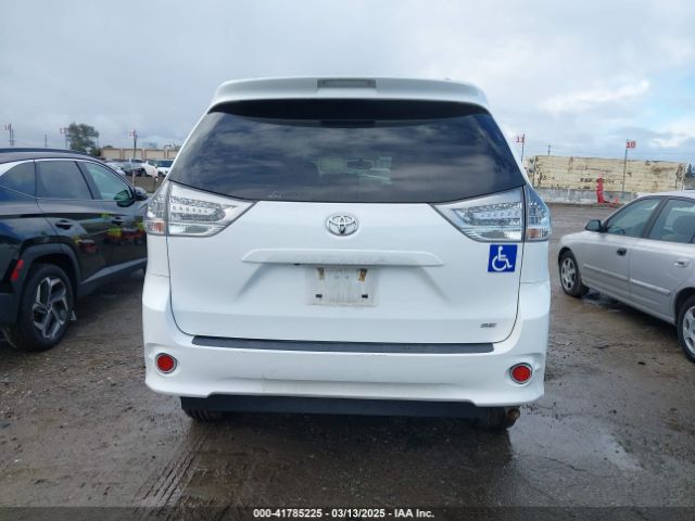 5TDXZ3DCXHS770659 Toyota Sienna Se 8 Passenger