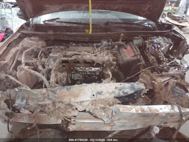 JTNB11HK2J3031246 Toyota CAMRY LE