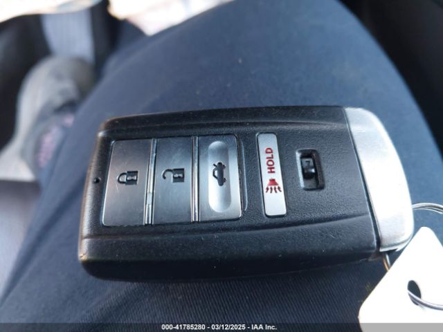 19UUB1F32JA000355 Acura TLX