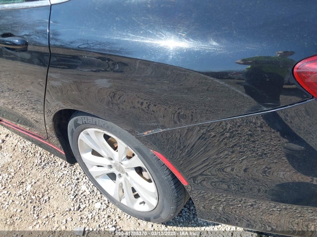 Chrysler 200 Limited 2015 1C3CCCABXFN557780 Image 18