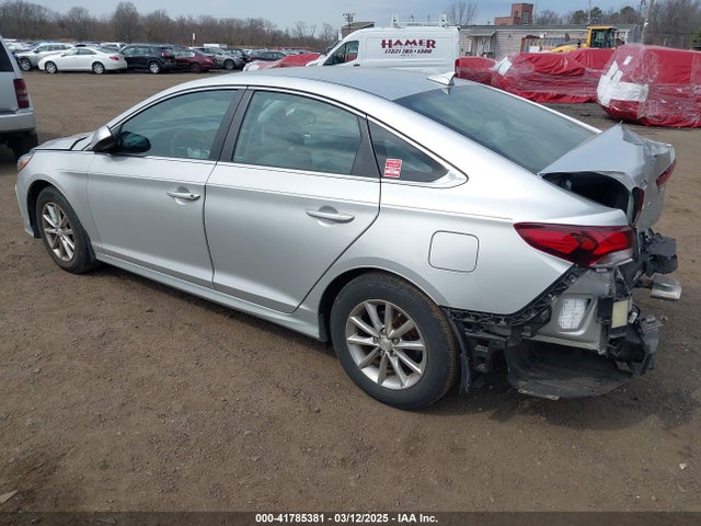 5NPE24AF1JH711124 Hyundai SONATA SE