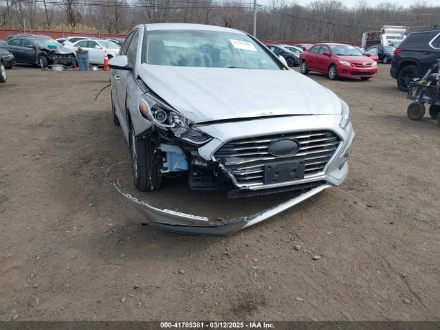 5NPE24AF1JH711124 Hyundai SONATA SE