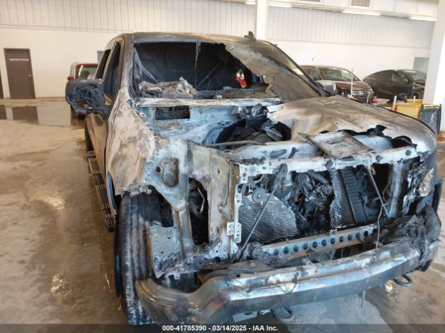2023 CHEVROLET SILVERADO 1500 2GCUDDEDXP1114708 Photo 5