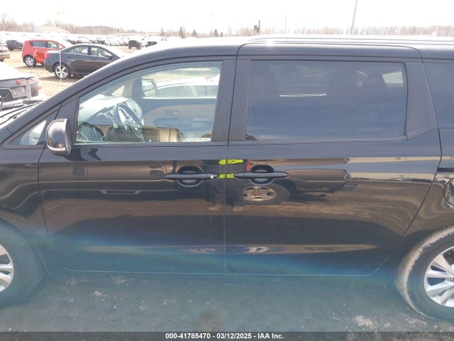 KIA SEDONA LX 2017 KNDMB5C1XH6328399 Image 14