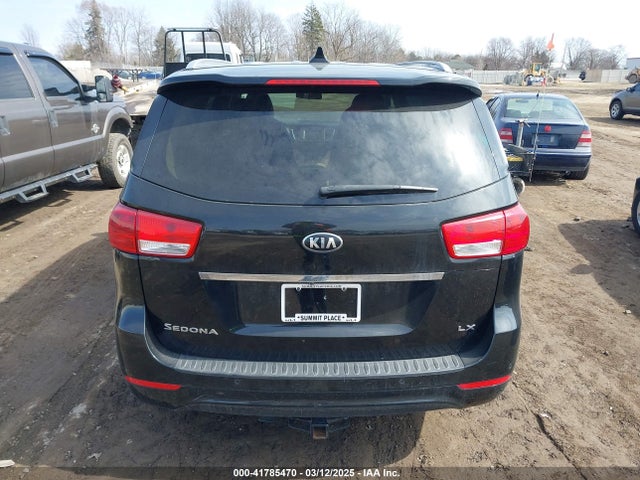 KIA SEDONA LX 2017 KNDMB5C1XH6328399 Image 16