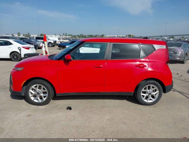 KNDJ23AU2M7774751 KIA SOUL S