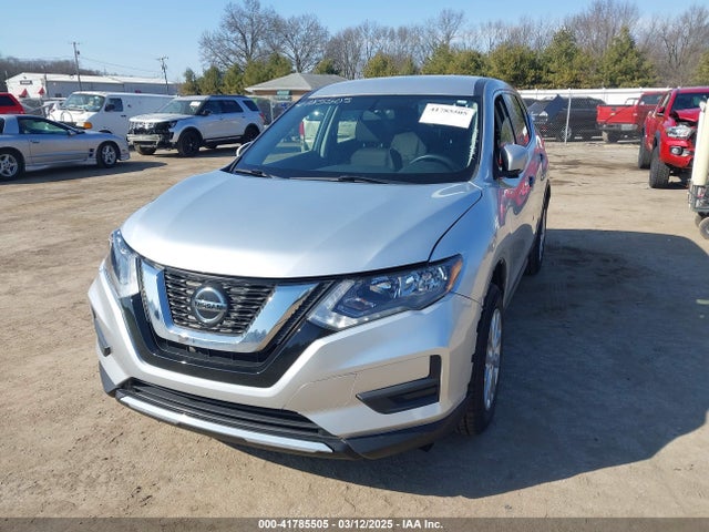 Nissan ROGUE S 2018 KNMAT2MV1JP525946 Image 2
