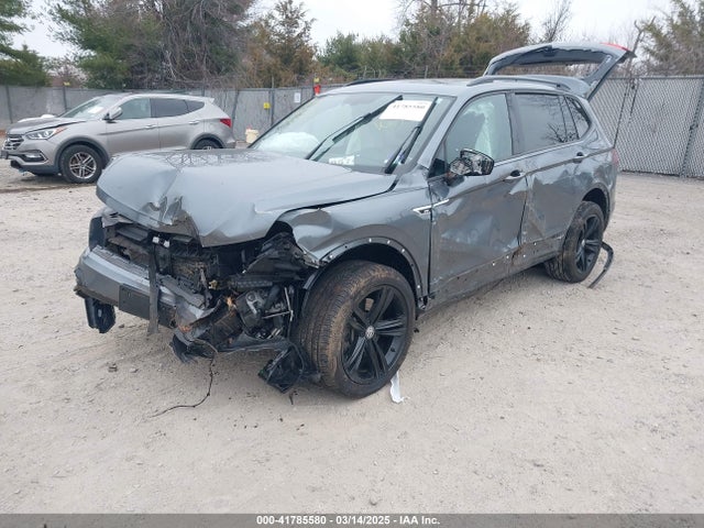 3VV2B7AX0KM186146 Volkswagen Tiguan
