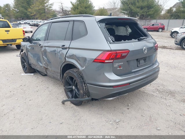 3VV2B7AX0KM186146 Volkswagen Tiguan