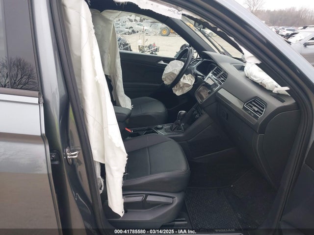 3VV2B7AX0KM186146 Volkswagen Tiguan
