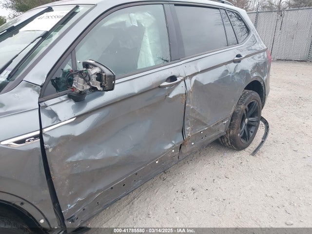 3VV2B7AX0KM186146 Volkswagen Tiguan