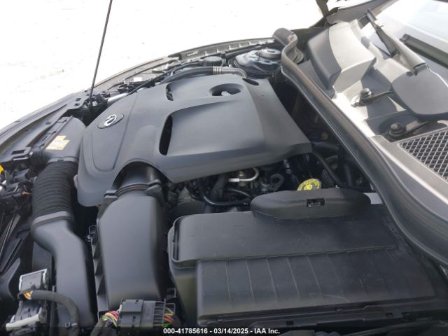 SJKCH5CP2KA010406 Infiniti Qx30 Luxe