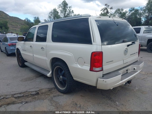 2005 CADILLAC ESCALADE ESV 3GYFK66N65G128914 Photo 2