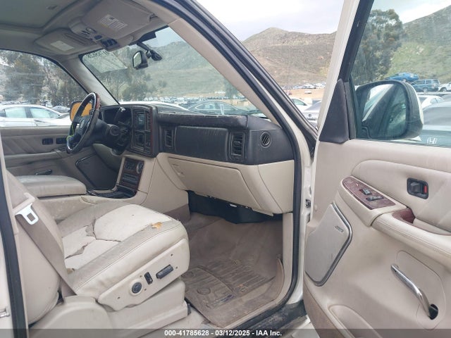 2005 CADILLAC ESCALADE ESV 3GYFK66N65G128914 Photo 4
