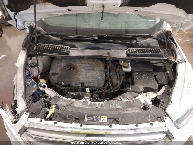 1FMCU0GD2HUA41059 Ford ESCAPE SE