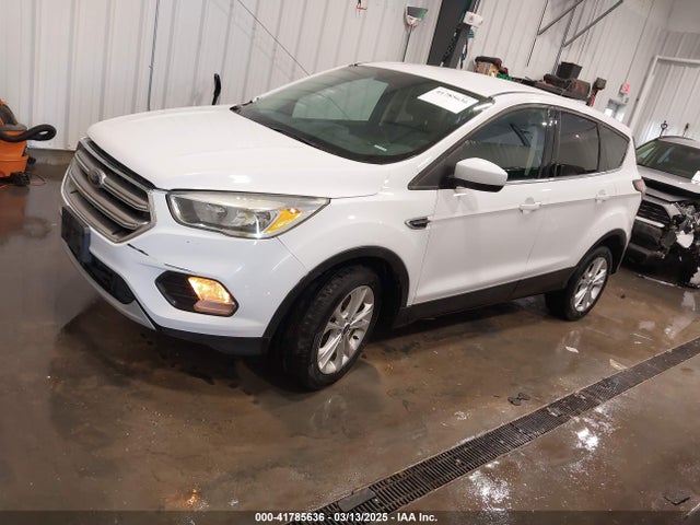 1FMCU0GD2HUA41059 Ford ESCAPE SE
