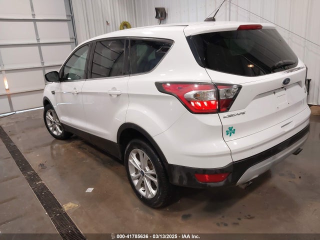 1FMCU0GD2HUA41059 Ford ESCAPE SE