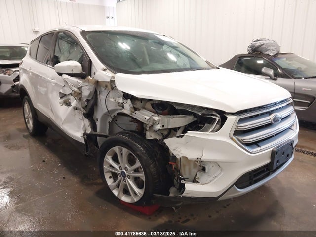 1FMCU0GD2HUA41059 Ford ESCAPE SE