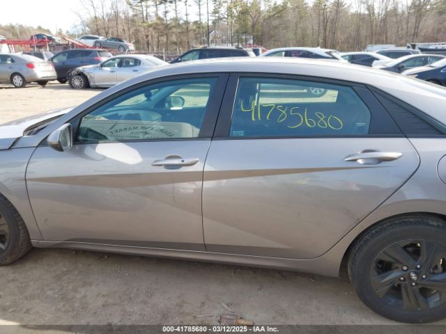 KMHLM4AG2NU286496 Hyundai ELANTRA SEL