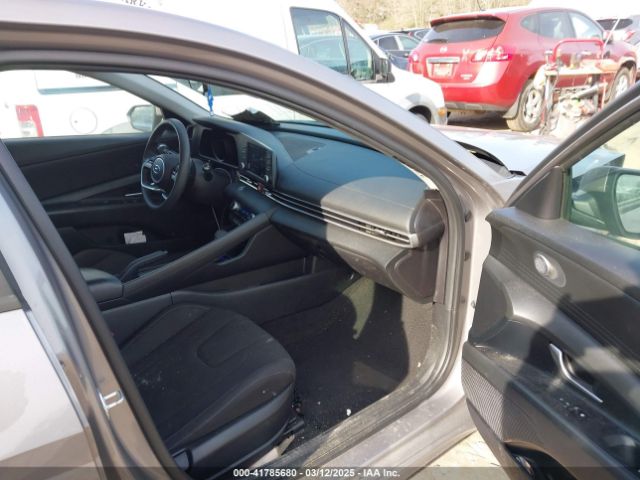 KMHLM4AG2NU286496 Hyundai ELANTRA SEL